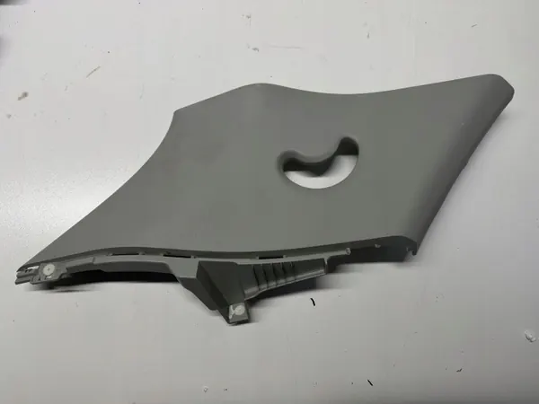 KIA Rio V Linker achterpilaarbekleding OEM 85851-H8000 image 2