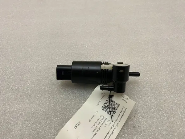 Lexus NX 2020 Frontscheibenwaschpumpe OEM 1020133002 image 2