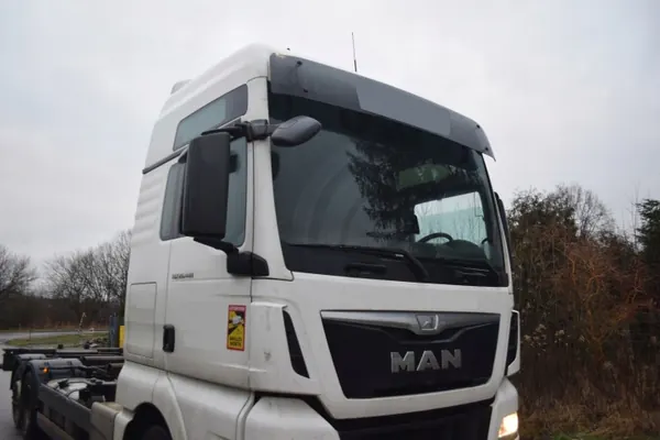 Cabina completa MAN TGX XXL usada - Qualidade OEM image 5