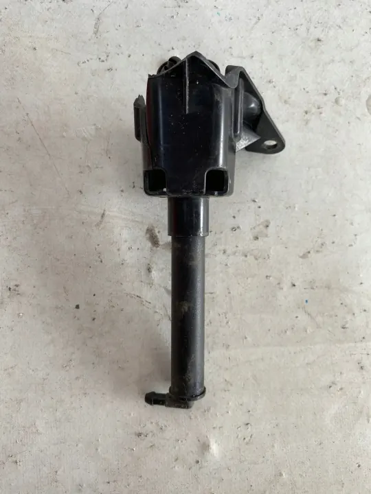 Land Rover OE J8A2-13K131AC Linker sproeikop image 2