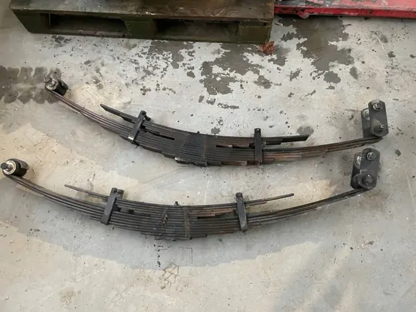 Jeu de ressorts Iveco OE 5801644084 - Occasion image 3