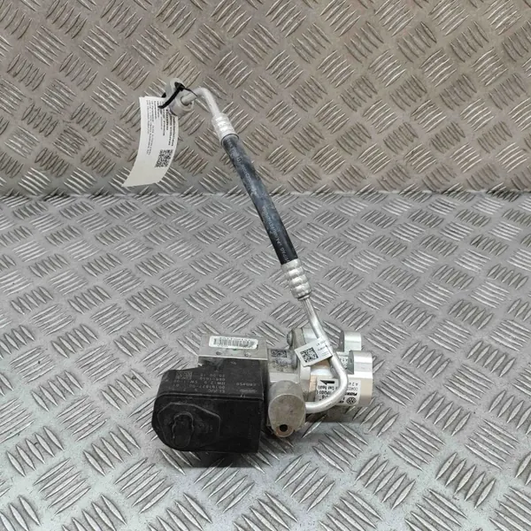 Ilmastointijäähdytinventtiili OEM 4M0816805B Audi Q7 4M image 2