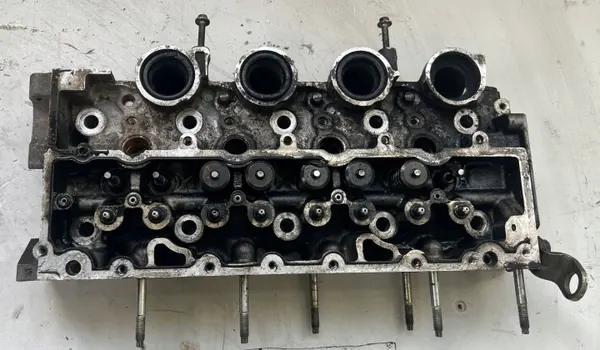 Sylinterikansi OEM 9643477110 1.4 HDI 8V:lle image 2