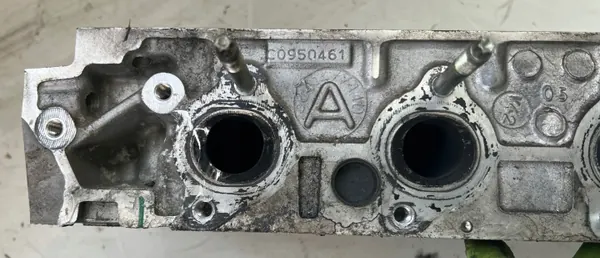 Sylinterikansi OEM 9643477110 1.4 HDI 8V:lle image 4