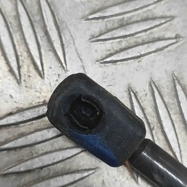 Vasen takaluukun aktuaattori VW Transporter VI (T6) OEM image 5