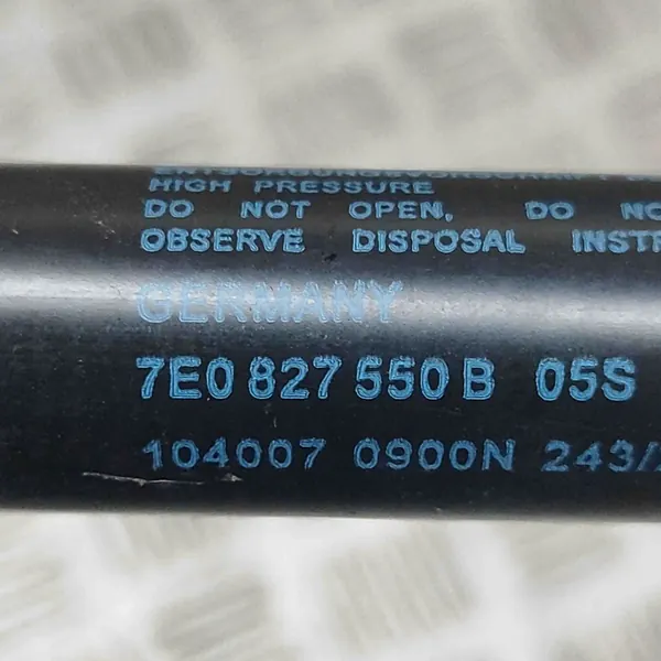 Vasen takaluukun aktuaattori VW Transporter VI (T6) OEM image 6