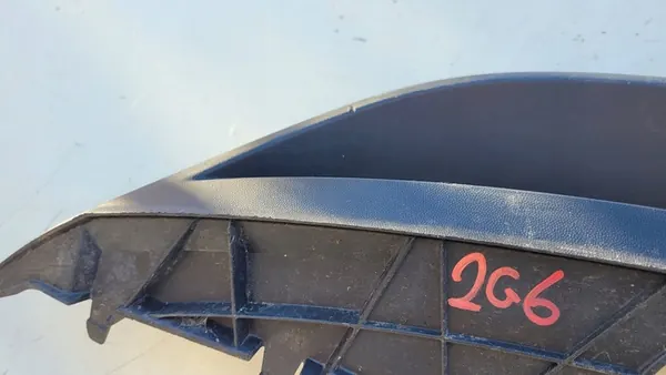 Bakre stötfångarspröt Volkswagen Polo VI 2G6807568H image 9