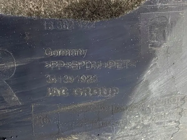 Opel Astra J 2011 Oikea Lokasuoja image 9