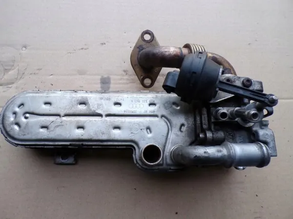Válvula EGR Mitsubishi Grandis 2006 OEM 03G131513K image 2