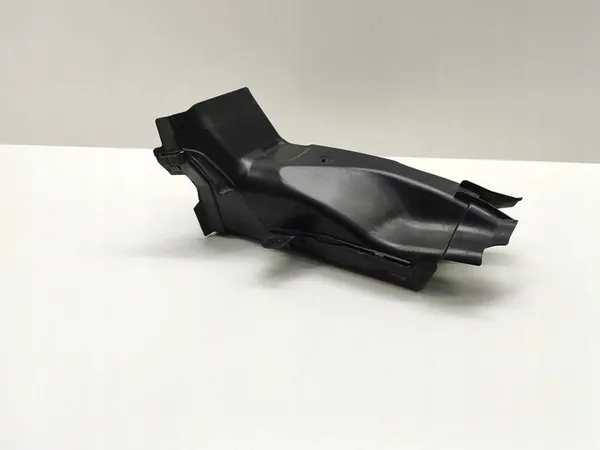 BMW 5 G30 G31 2020 Remluchtkanaal 7383852 image 8