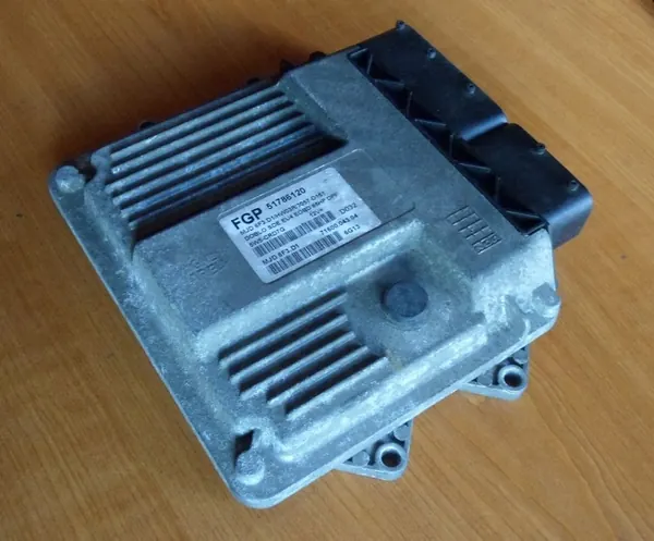 ECU Fiat Doblo 1.3 MJD 6F3.D1 51826701 image 3