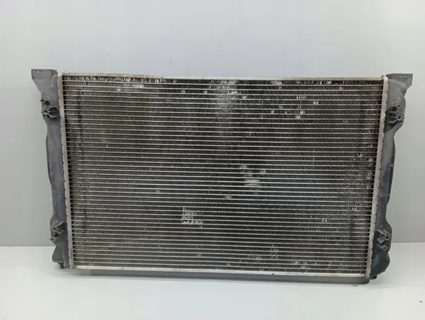 Waterradiator OEM 8E0121231A voor Audi A4 B7 2.0 TDI image 4