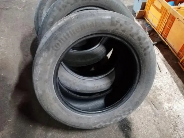 VW Touran Heckstoßstangengitter OEM 20555R16 - Gebraucht image 4