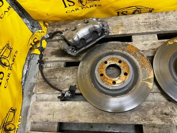 Discos y pinzas de freno OEM L1MC-2010-GD Delanteros Ford Explorer image 3