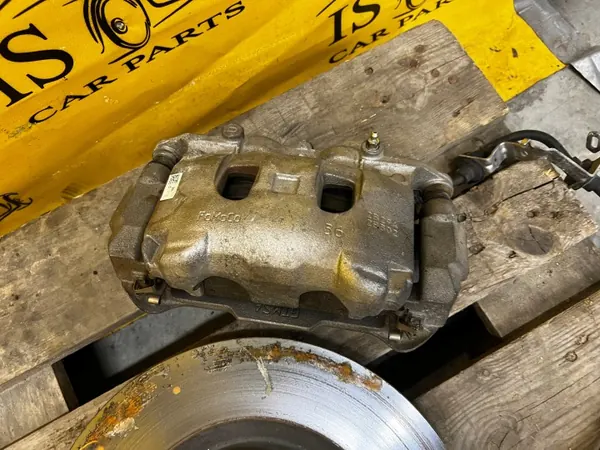 Discos y pinzas de freno OEM L1MC-2010-GD Delanteros Ford Explorer image 4