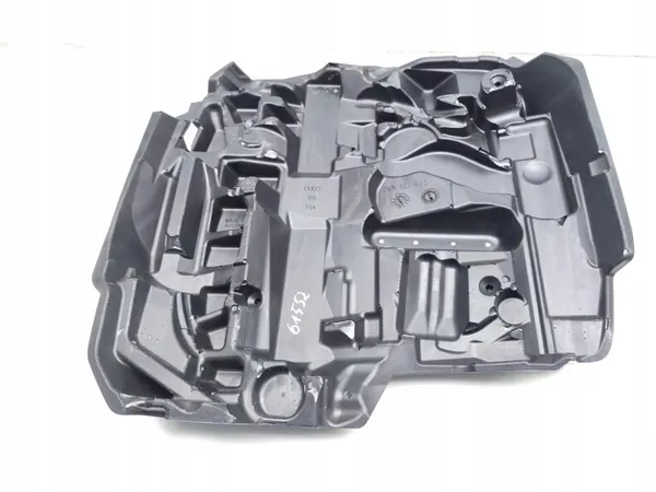 Cubierta Motor Audi OEM 06N103925 - Estado Usado image 6