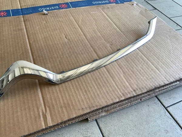 Etupaneeli kromi Citroën C4 II Picasso 13- OEM AA36190365 image 5