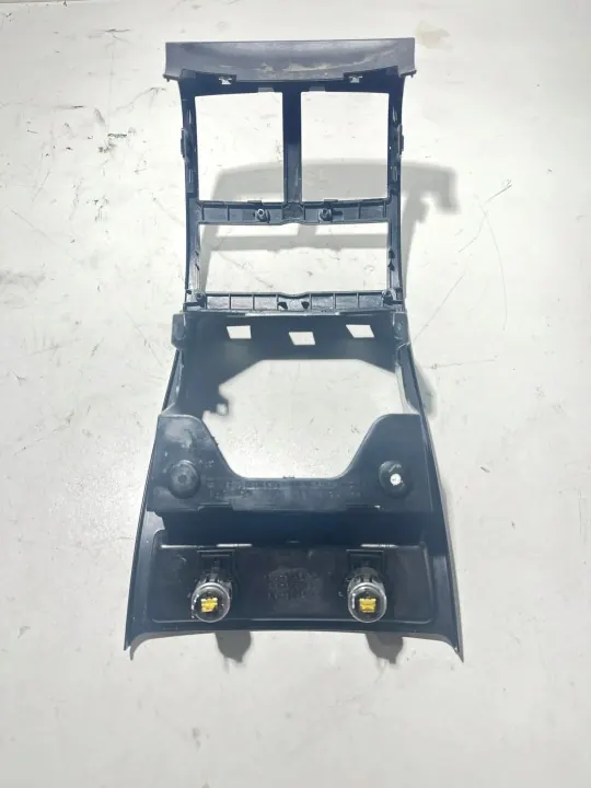 Mercedes ML W164 middenconsole bekleding OEM 16878154 image 3