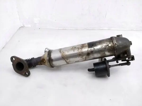 VW T5 2.5 TDI EGR Jäähdytin 070131512F image 5