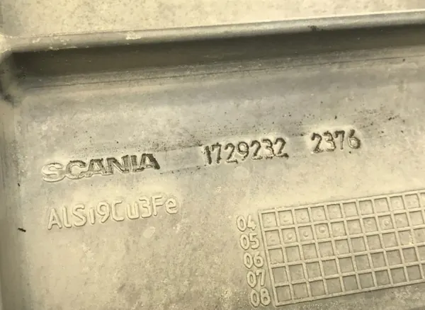 Couvercle de refroidisseur d'huile Scania OEM 1729232 image 3