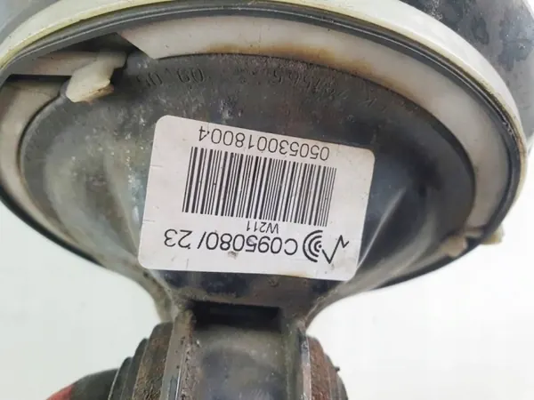 Mercedes CLS 500 Ilma- jousi OEM R815006000 Vasen taka image 3