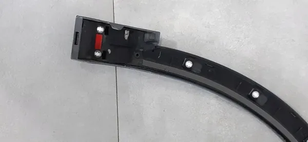 AUDI Q3 Vasemman Etulokasuojan Trim 8U0853717A image 4