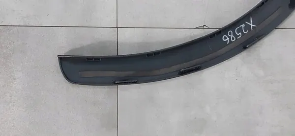 AUDI Q3 Vasemman Etulokasuojan Trim 8U0853717A image 5