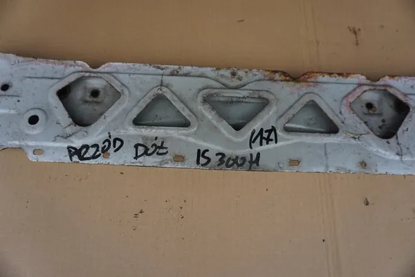 LEXUS IS300H III Viga Inferior Frontal 2015 Pérola Branca OEM image 3