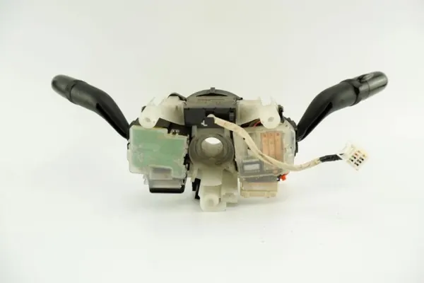 Mazda RX8 Kytkin OEM 17E539 - Käytetty musta image 4