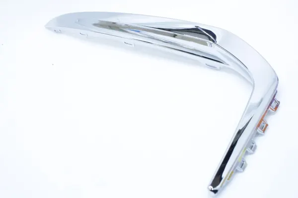 OEM 7475196 Oikea Etupuskurin Kromilista BMW image 2