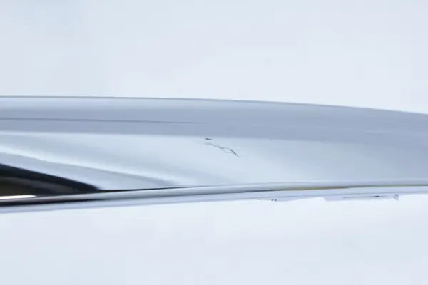OEM 7475196 Oikea Etupuskurin Kromilista BMW image 4
