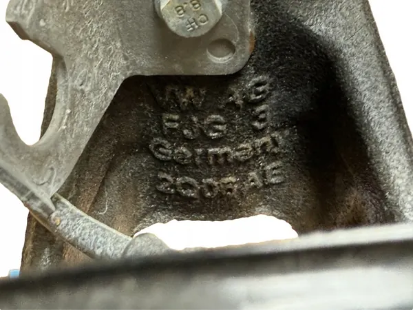 Audi A1 82A TFSI Etu Oikea Jousitusvarsi OEM 2Q0407256AE image 6