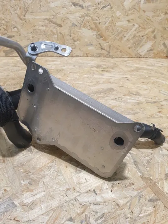 Oljekylare Audi A3 8Y RS3 OEM 0BH317019F med slangar image 6