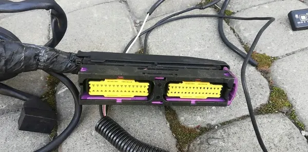 Gebrauchtes LPG-Kit OEM AEB2568B 67R010493 für 6 Zylinder image 10