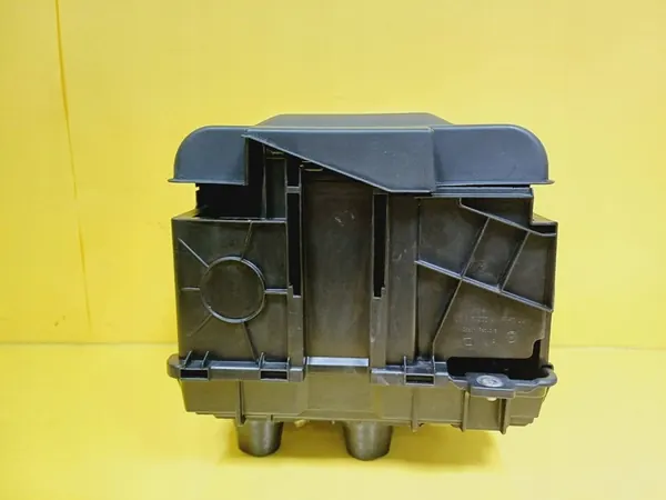 Carcaça de bateria completa VW Golf IV Skoda Octavia I 1J0915335A image 3