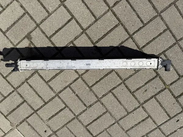 Enfriador de agua Audi Q3 8U0 A4 B8 A5 8K0145804H image 3