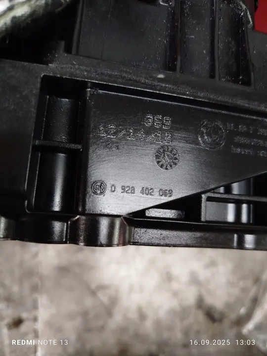 Tampa de Válvula BMW 1 2.0 D Usada OEM 7797613 image 3