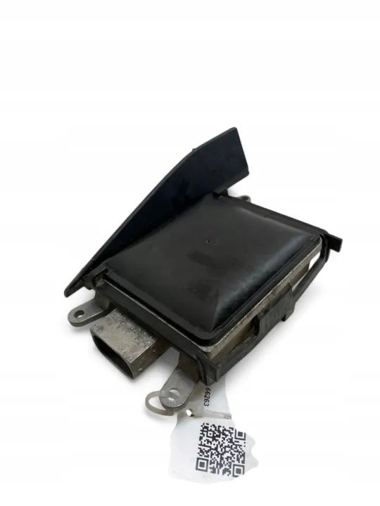 BMW X6M F86 dodehoekmodule OEM 6873290 image 2