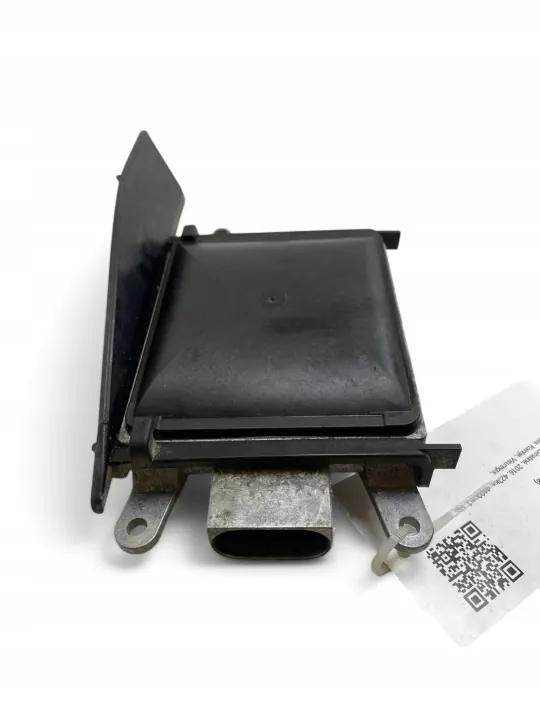 BMW X6M F86 dodehoekmodule OEM 6873290 image 6