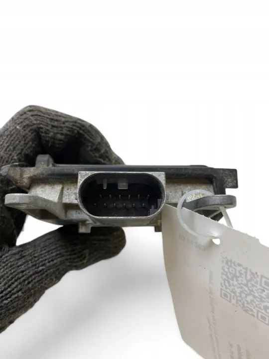 BMW X6M F86 dodehoekmodule OEM 6873290 image 7