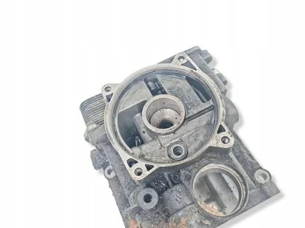 Oljekylarfilterbas OEM 07Z115389D för VW Touareg image 5