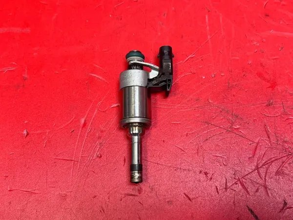 Iniettore VW, Seat, Skoda Audi A1, A3 Golf VII 1.0 TSI image 2