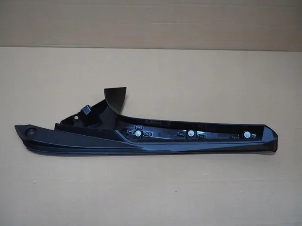 OEM 7689742050 Moldura Portón Derecho Trasero Toyota RAV4 V image 5