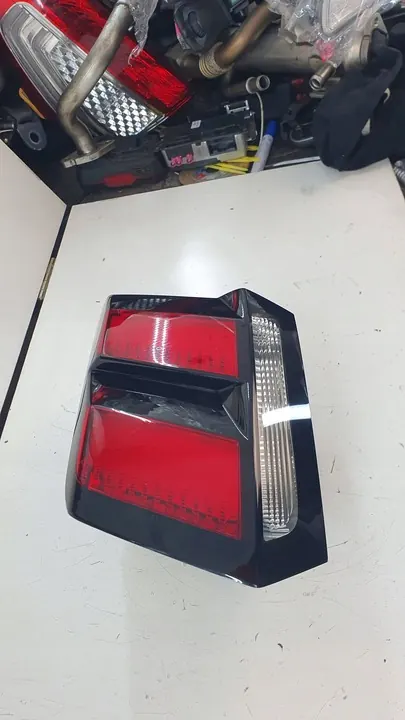 Luz trasera derecha Peugeot 3008 II image 3