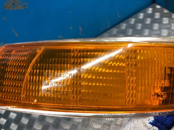Porsche 911 Intermitente Derecho Lente OEM KL0164F image 4