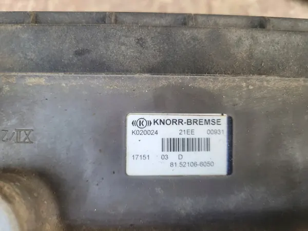 Soupape modulateur EBS arrière OEM 810000000 MAN image 3