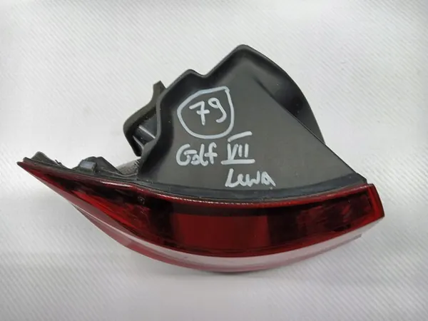 Luz Trasera Izquierda VW Golf VII Sportsvan image 3
