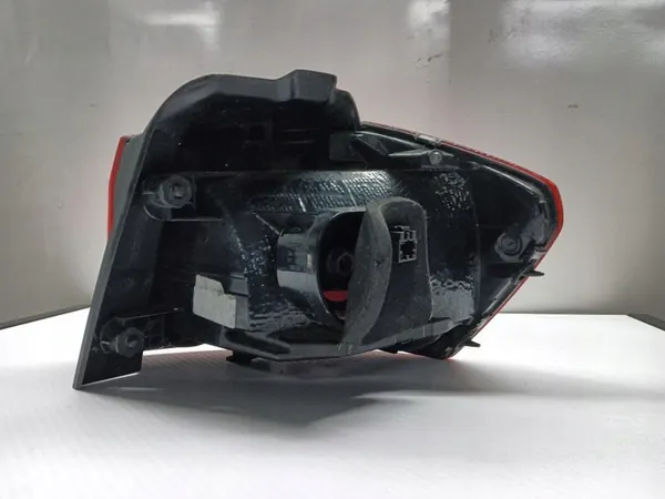 Luz Trasera Izquierda VW Golf VII Sportsvan image 4