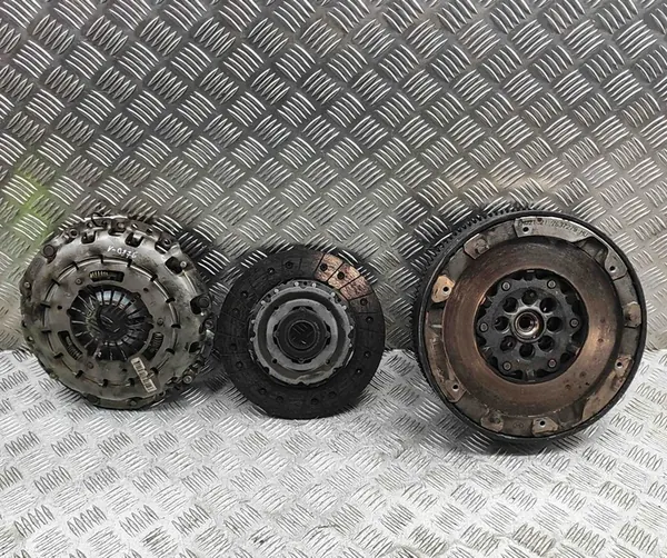 BMW X1 (E84) Kytkinosa OE 7637279 image 3