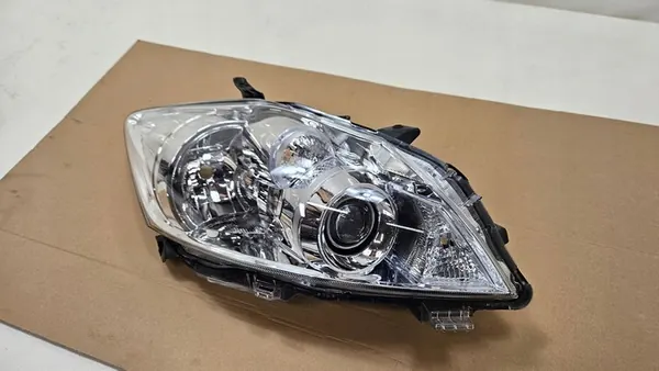 Faros Delantero Derecho Toyota Auris I Lift 81130-02A40 image 2